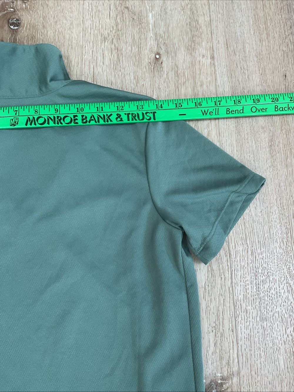 Lady Hagen - Short Sleeve Collared V-Neck Top - Sage Green - Ladies Size Small - Picture 7 of 11
